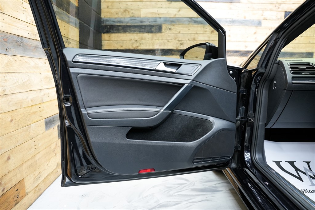 Used Volkswagen Golf 2020 for sale - 76355328: Photo 45