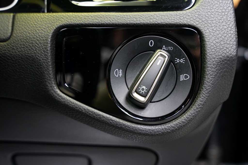 Used Volkswagen Golf 2020 for sale - 76355328: Photo 59