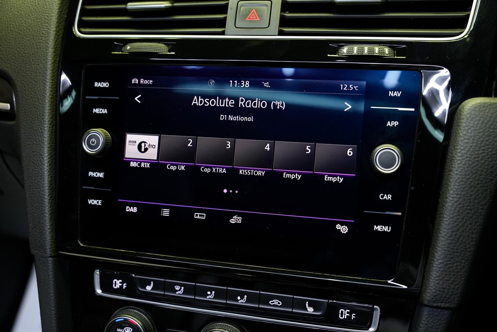 Used Volkswagen Golf 2020 for sale - 76355328: Photo 74