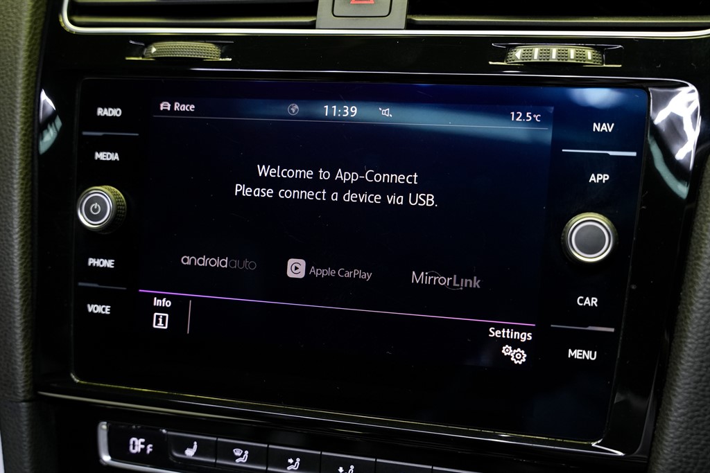 Used Volkswagen Golf 2020 for sale - 76355328: Photo 76