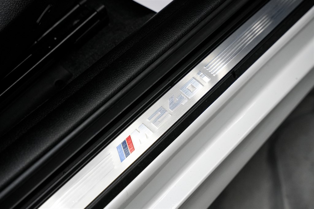 Used BMW M240i 2017 for sale - 76901756: Photo 34