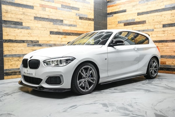 Used BMW M140i 2017 for sale - 75570680: Photo 2