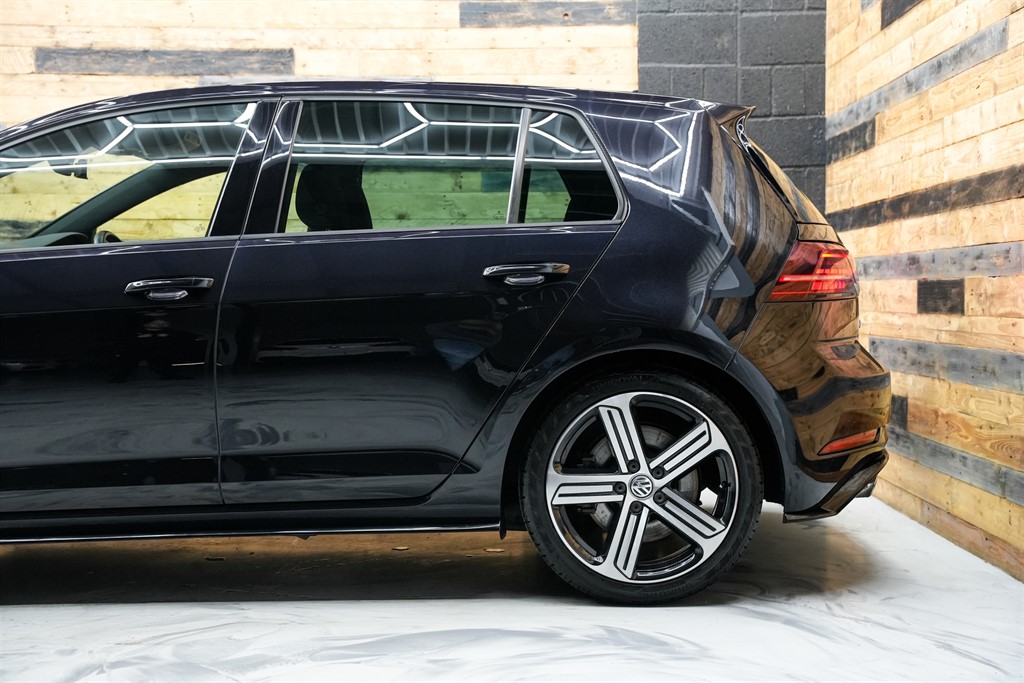 Used Volkswagen Golf 2017 for sale - 77841871: Photo 15