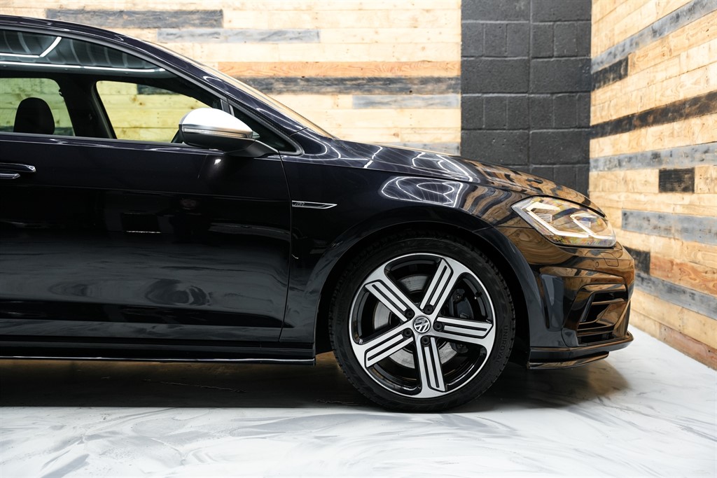 Used Volkswagen Golf 2017 for sale - 77841871: Photo 18