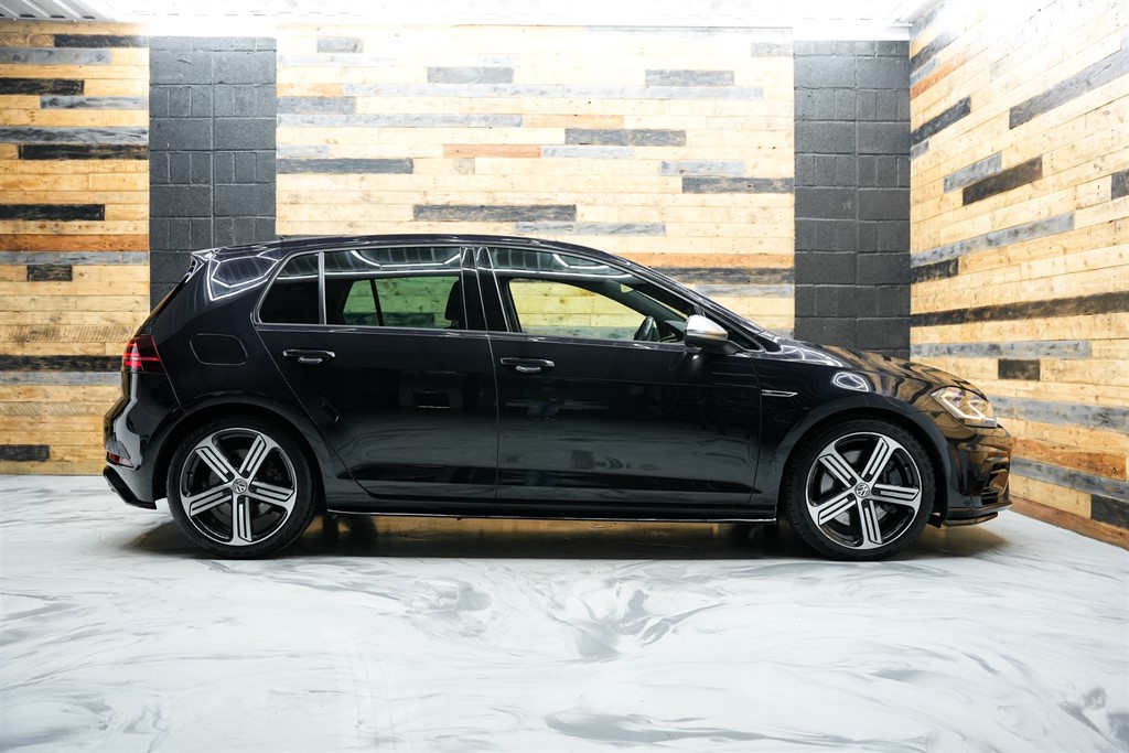 Used Volkswagen Golf 2017 for sale - 77841871: Photo 19