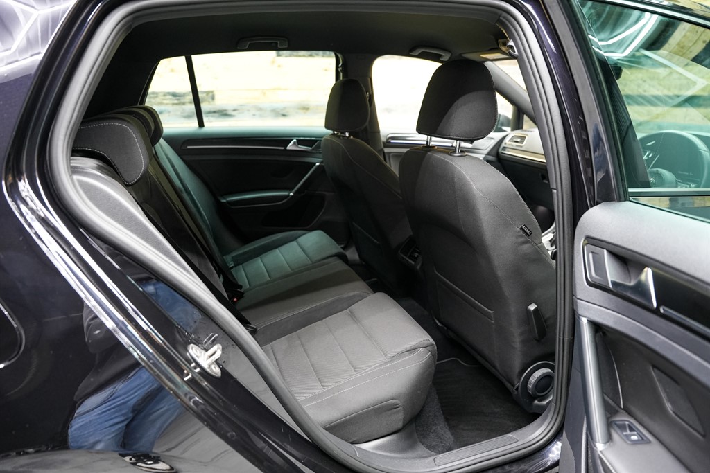 Used Volkswagen Golf 2017 for sale - 77841871: Photo 36