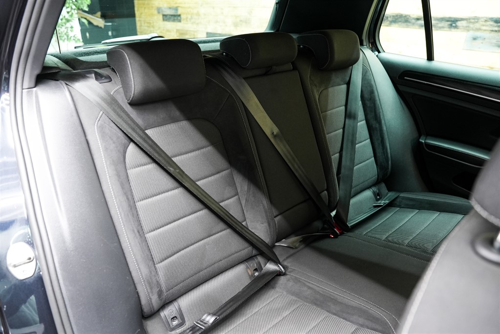 Used Volkswagen Golf 2017 for sale - 77841871: Photo 37