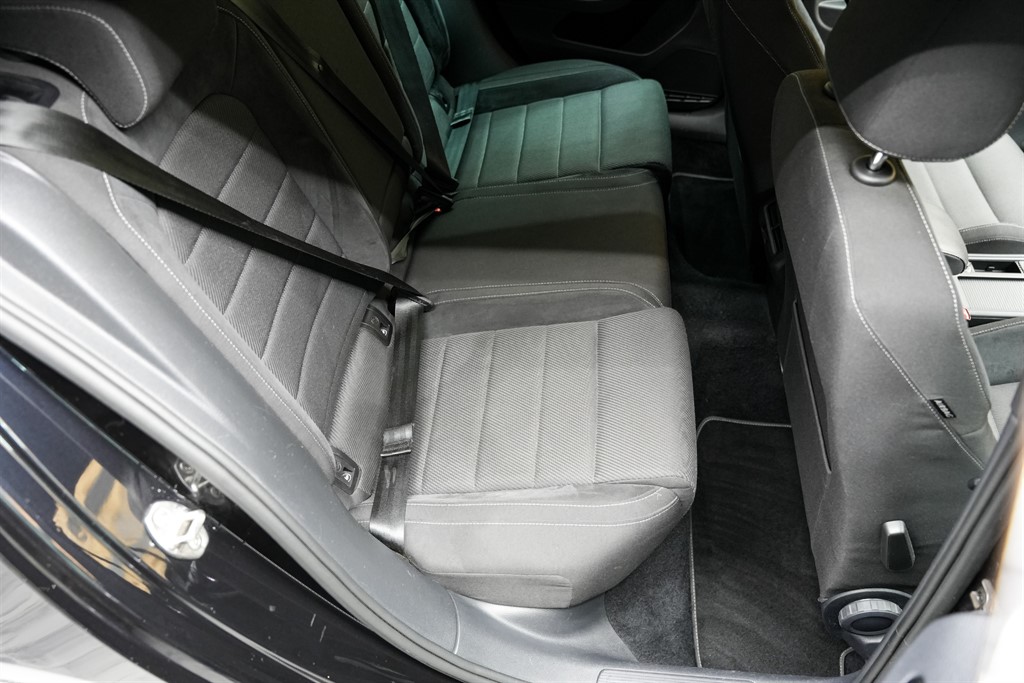 Used Volkswagen Golf 2017 for sale - 77841871: Photo 38