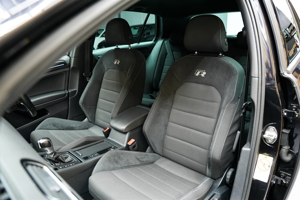 Used Volkswagen Golf 2017 for sale - 77841871: Photo 42