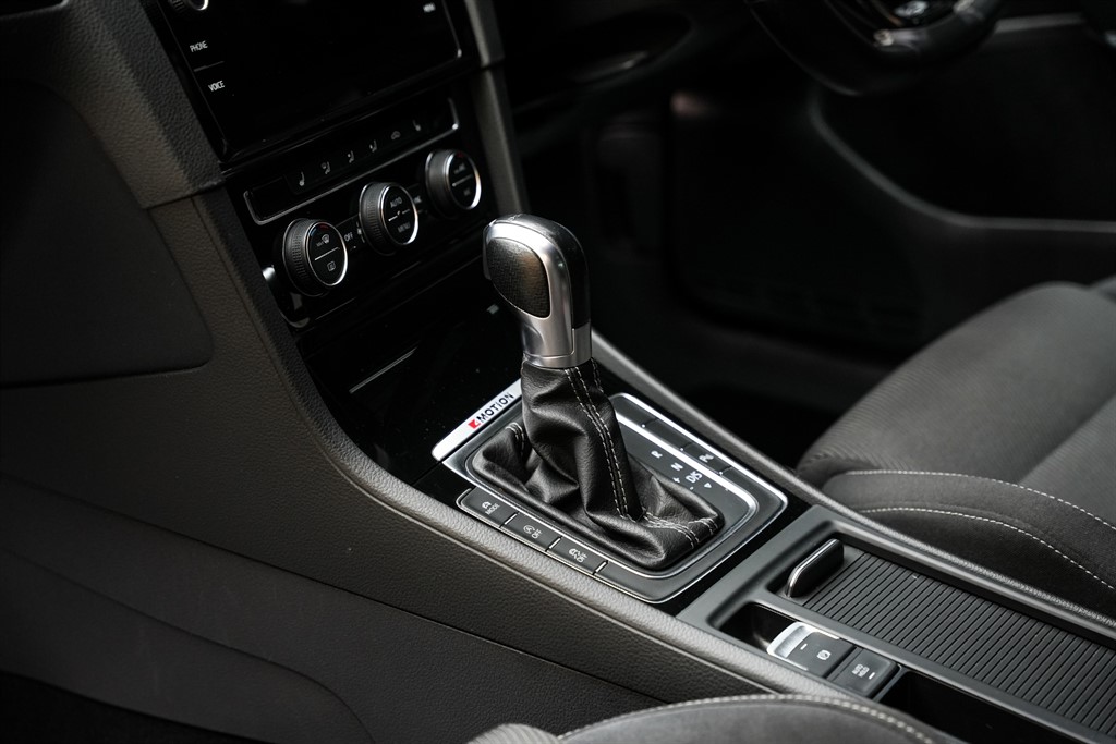 Used Volkswagen Golf 2017 for sale - 77841871: Photo 52