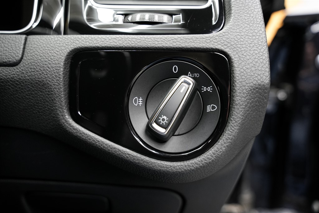 Used Volkswagen Golf 2017 for sale - 77841871: Photo 66