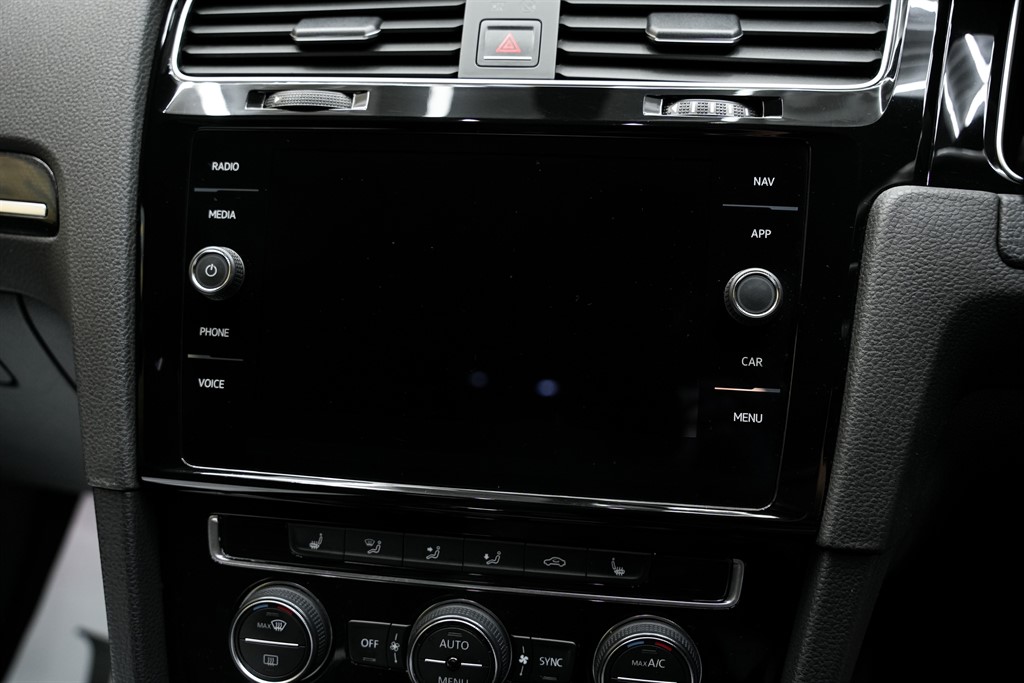 Used Volkswagen Golf 2017 for sale - 77841871: Photo 67