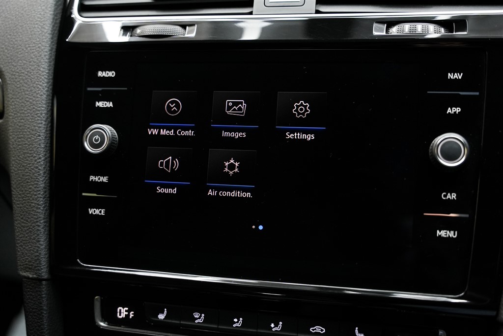 Used Volkswagen Golf 2017 for sale - 77841871: Photo 75