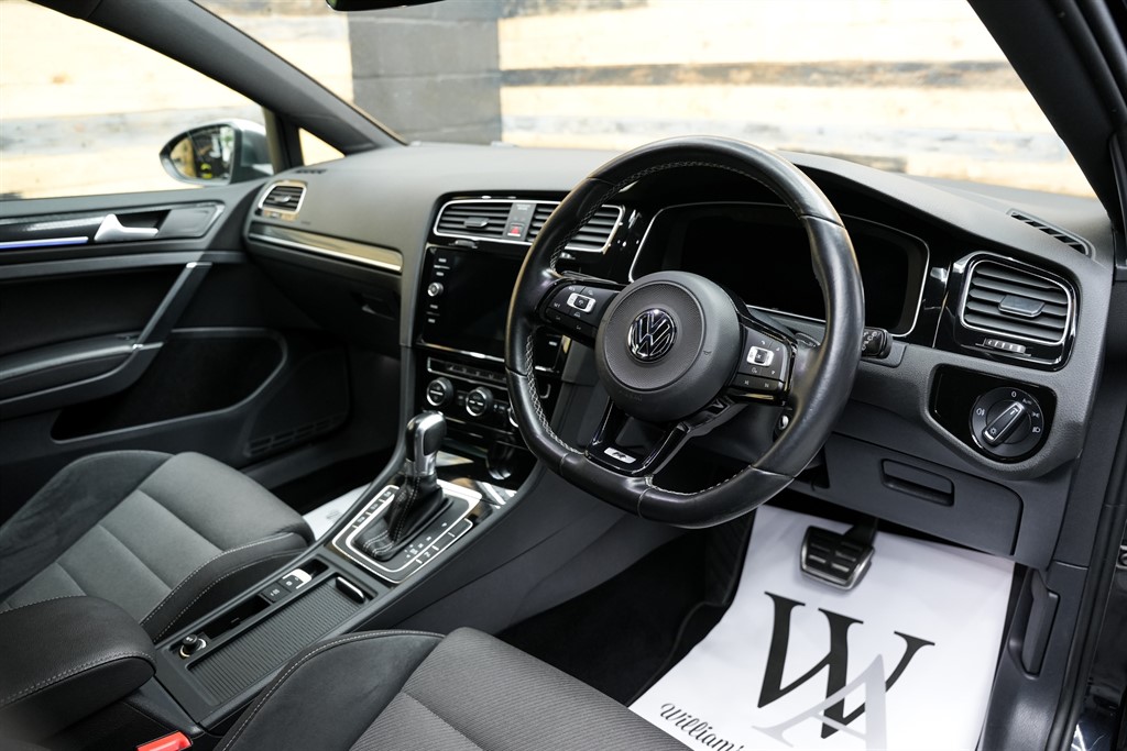 Used Volkswagen Golf 2017 for sale - 77841871: Photo 84