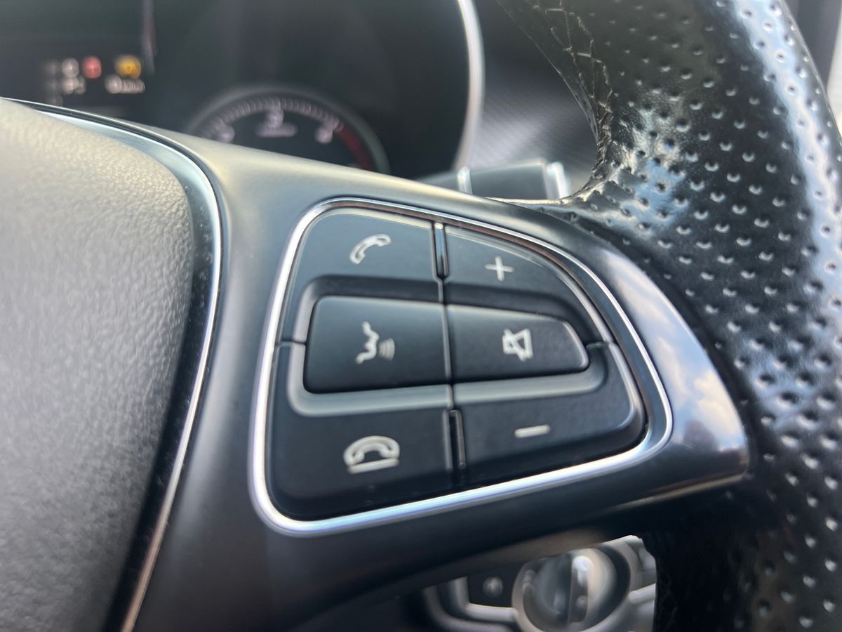 Used Mercedes-Benz V-Class 2018 for sale - 77050910: Photo 17