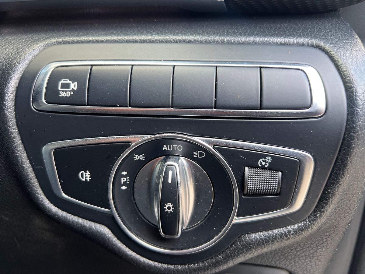 Used Mercedes-Benz V-Class 2018 for sale - 77050910: Photo 24