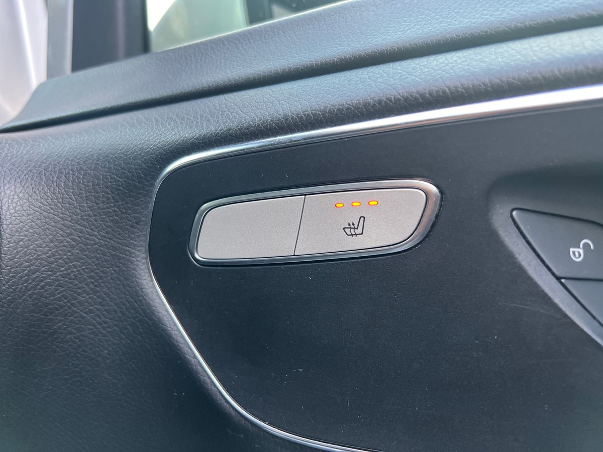 Used Mercedes-Benz V-Class 2018 for sale - 77050910: Photo 30