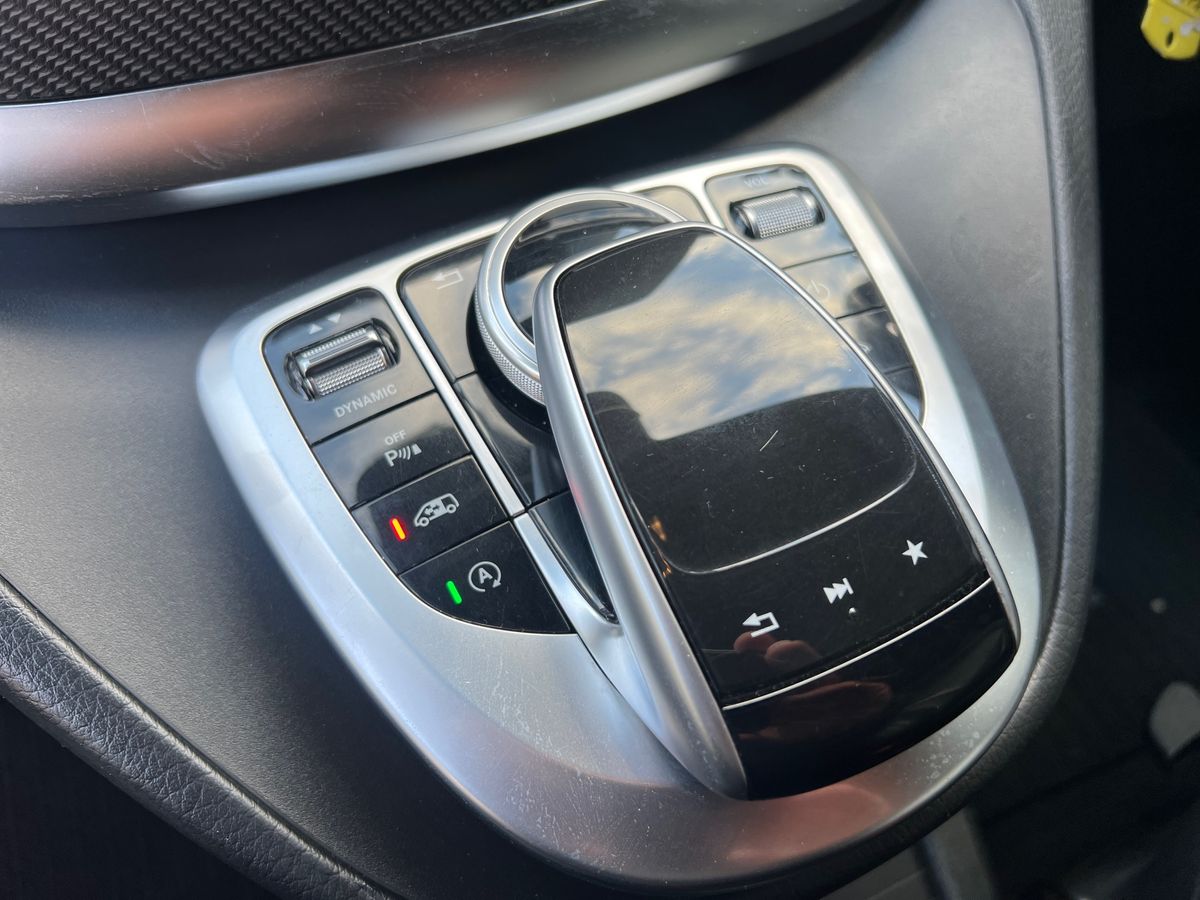 Used Mercedes-Benz V-Class 2018 for sale - 77050910: Photo 32