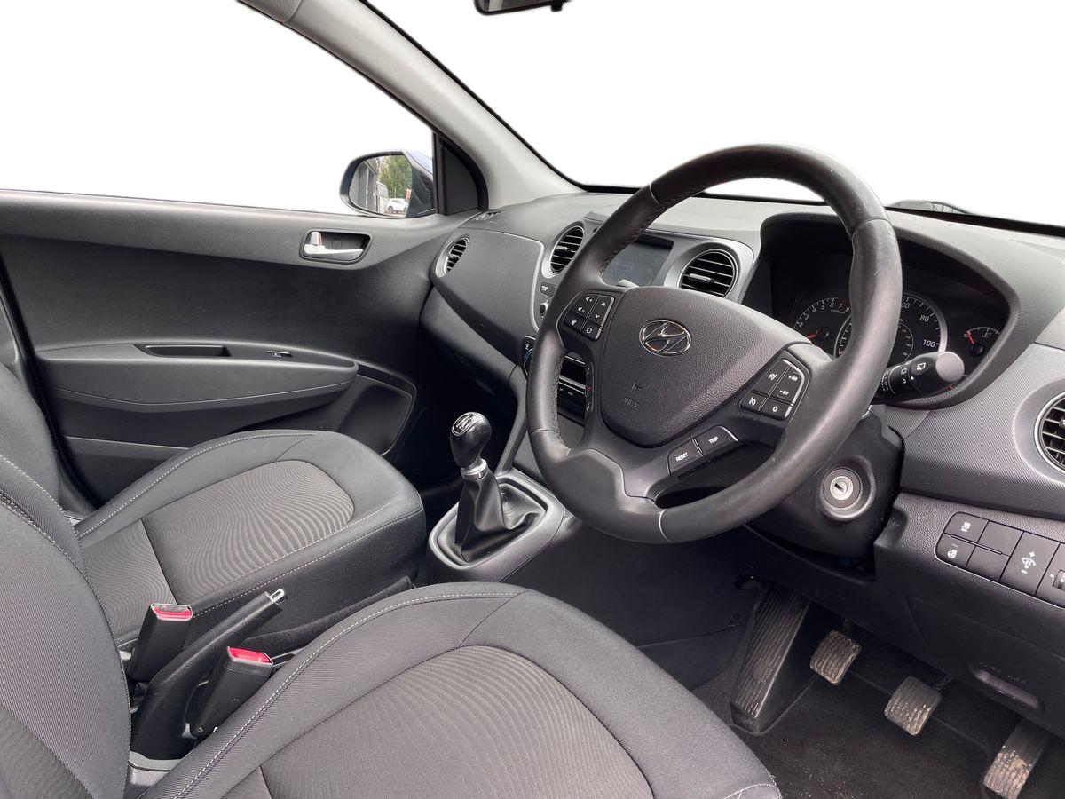 Used Hyundai i10 2017 for sale - 77927417: Photo 15