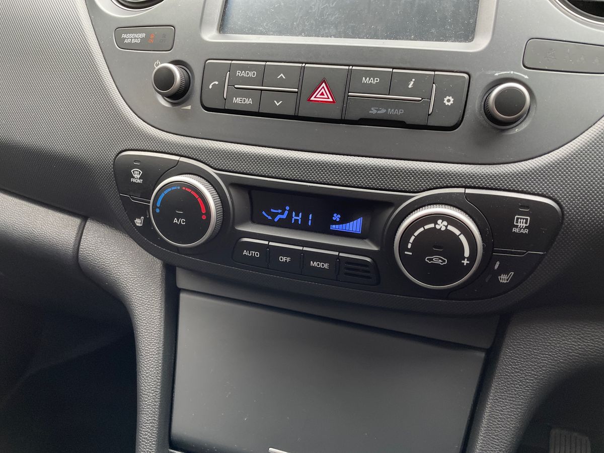 Used Hyundai i10 2017 for sale - 77927417: Photo 18