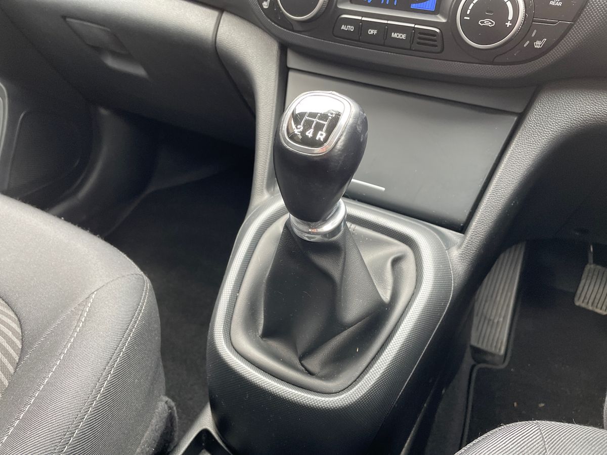 Used Hyundai i10 2017 for sale - 77927417: Photo 19