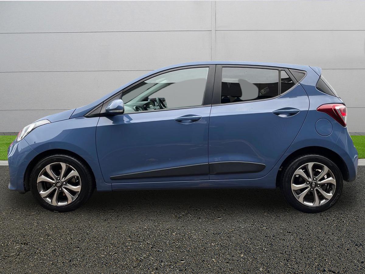 Used Hyundai i10 2017 for sale - 77927417: Photo 4