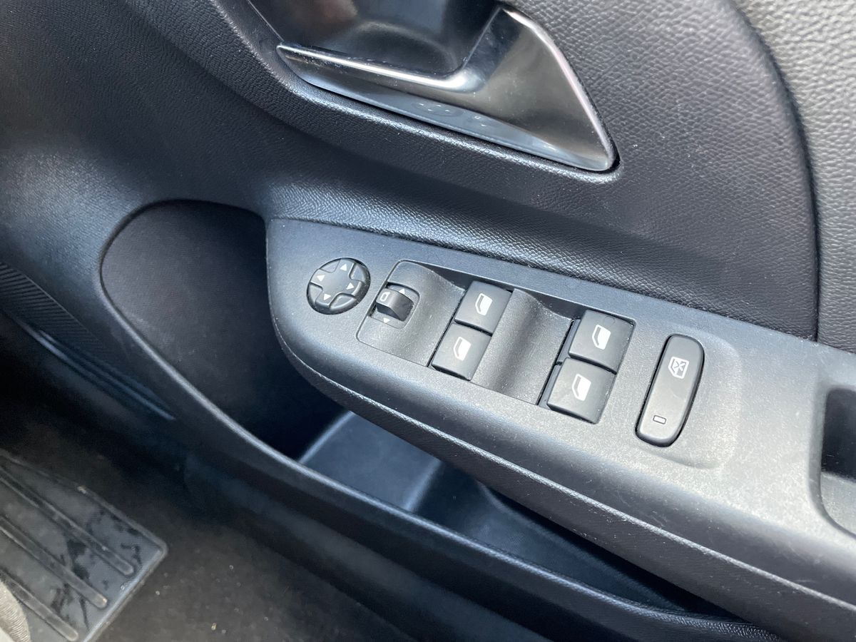 Used Vauxhall Corsa 2023 for sale - 77002607: Photo 20