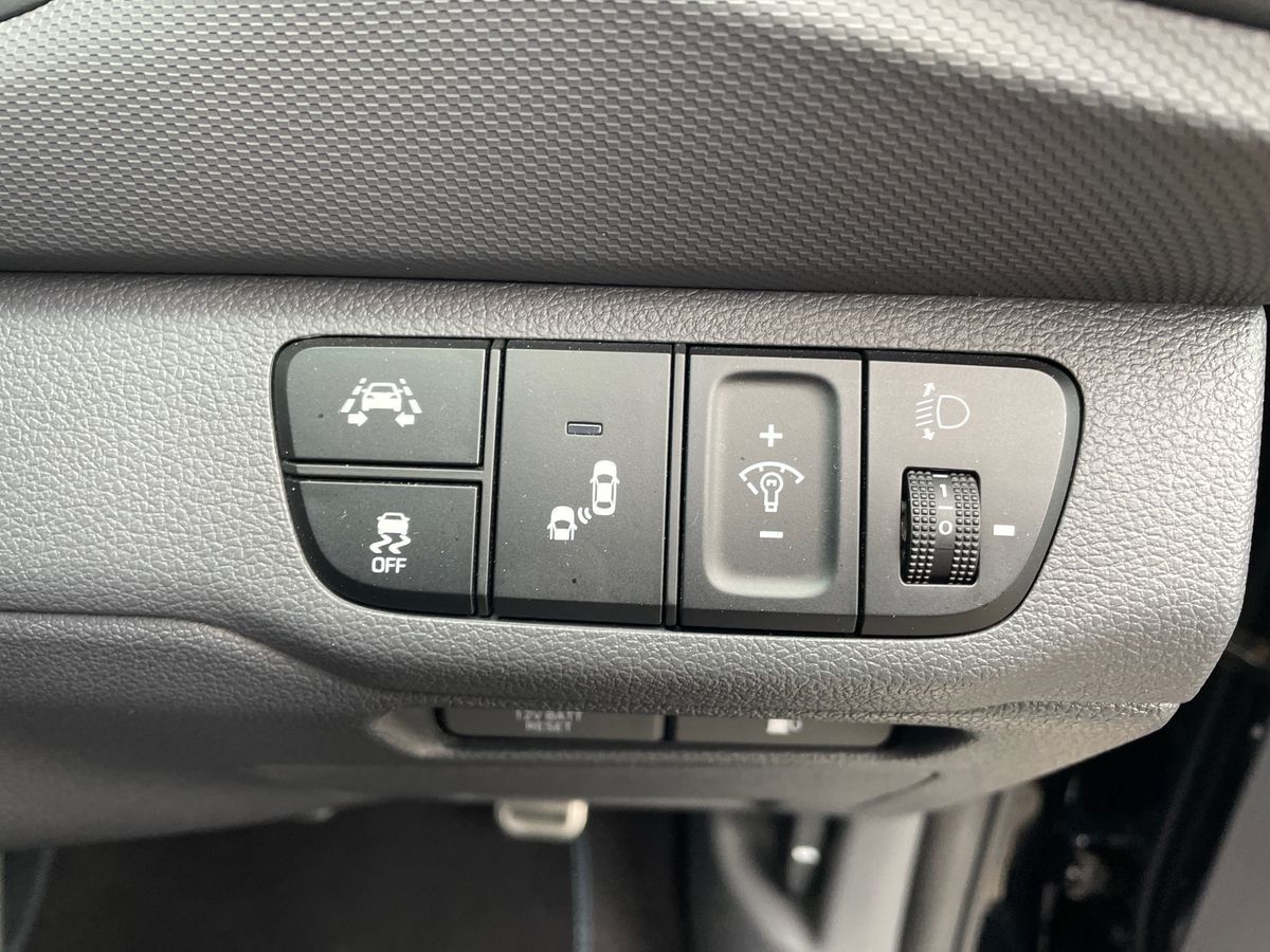 Used Hyundai IONIQ 2018 for sale - 77634690: Photo 24