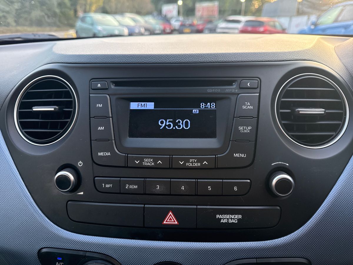 Used Hyundai i10 2015 for sale - 77312387: Photo 24