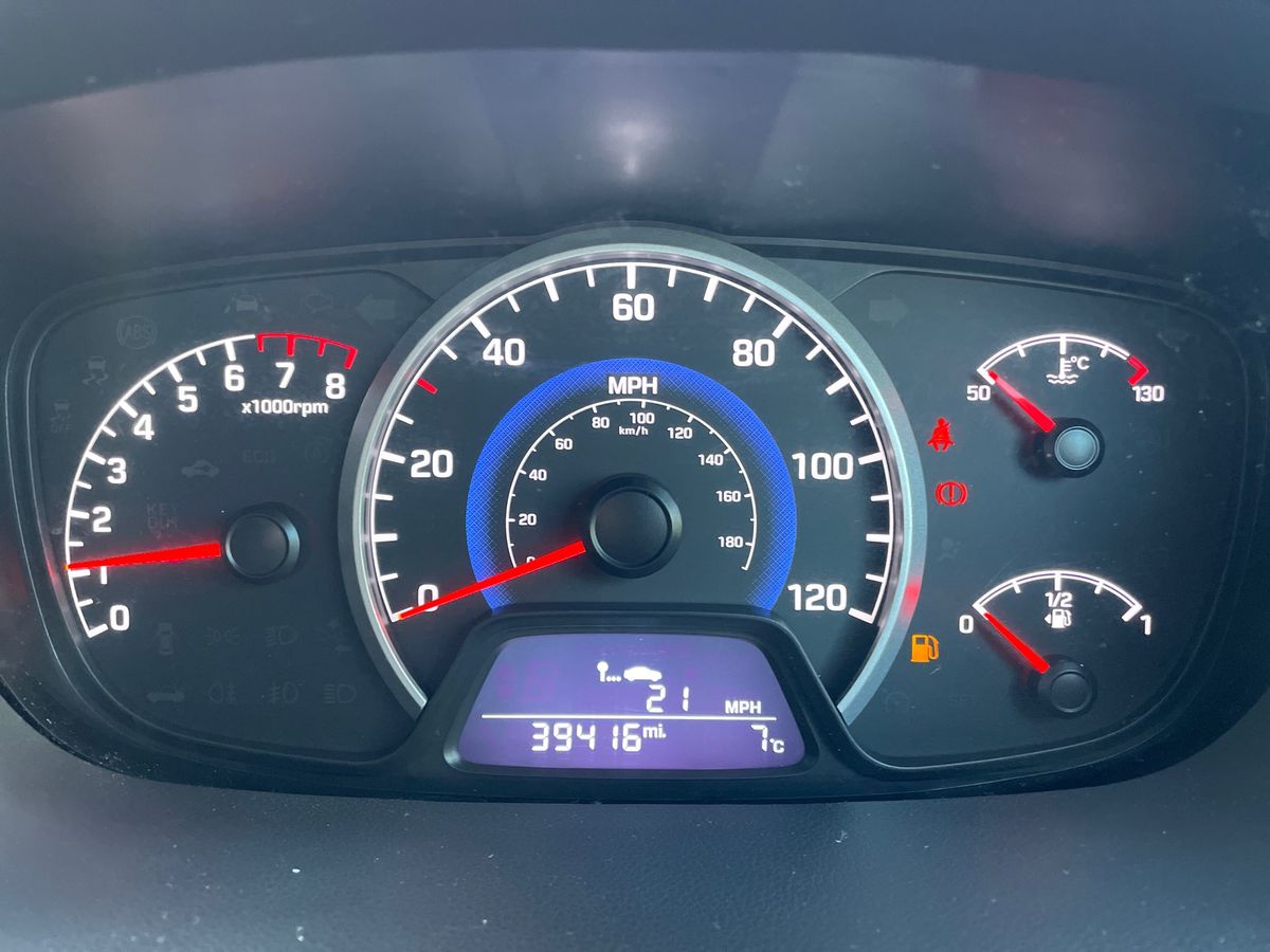 Used Hyundai i10 2018 for sale - 77002656: Photo 14