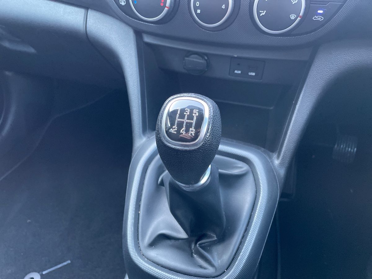 Used Hyundai i10 2018 for sale - 77002656: Photo 19