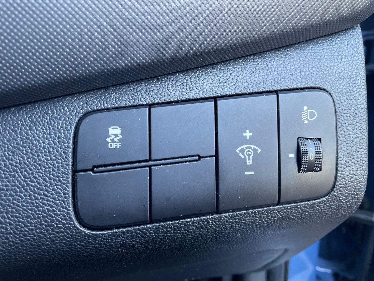 Used Hyundai i10 2018 for sale - 77002656: Photo 30