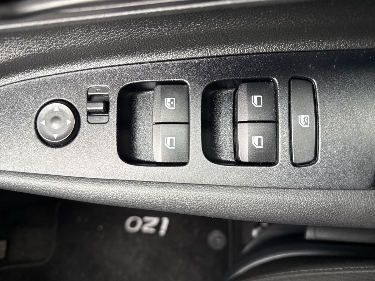 Used Hyundai i20 2023 for sale - 77755611: Photo 20