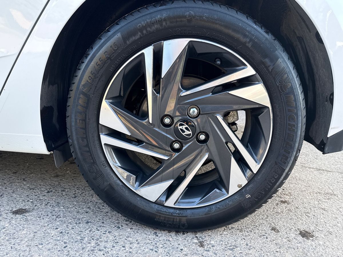 Used Hyundai i20 2023 for sale - 77755611: Photo 9