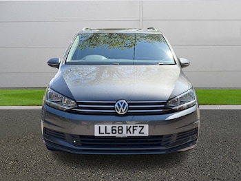 Used Volkswagen Touran 2018 for sale - 78472600: Photo