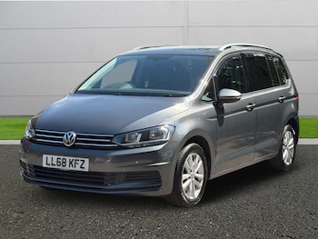Used Volkswagen Touran 2018 for sale - 78472600: Photo