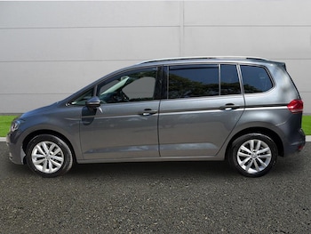 Used Volkswagen Touran 2018 for sale - 78472600: Photo