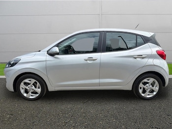 Used Hyundai i10 2021 for sale - 79051100: Photo