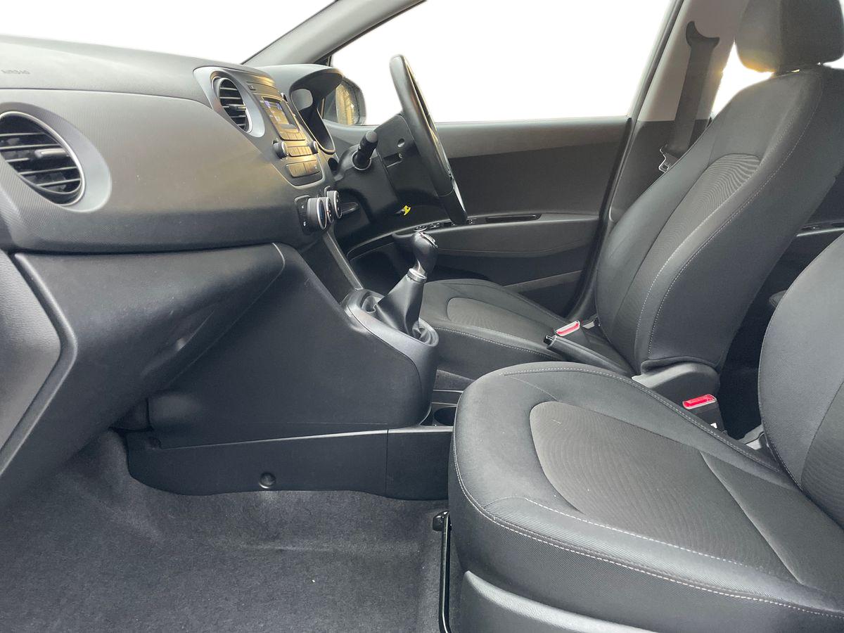 Used Hyundai i10 2019 for sale - 77885465: Photo 10