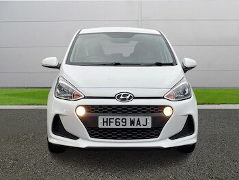Used Hyundai i10 2019 for sale - 77885465: Photo