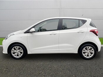 Used Hyundai i10 2019 for sale - 77885465: Photo