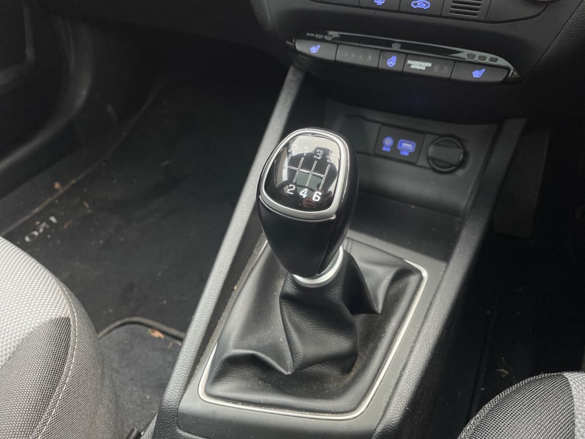 Used Hyundai i20 2018 for sale - 77372991: Photo 19