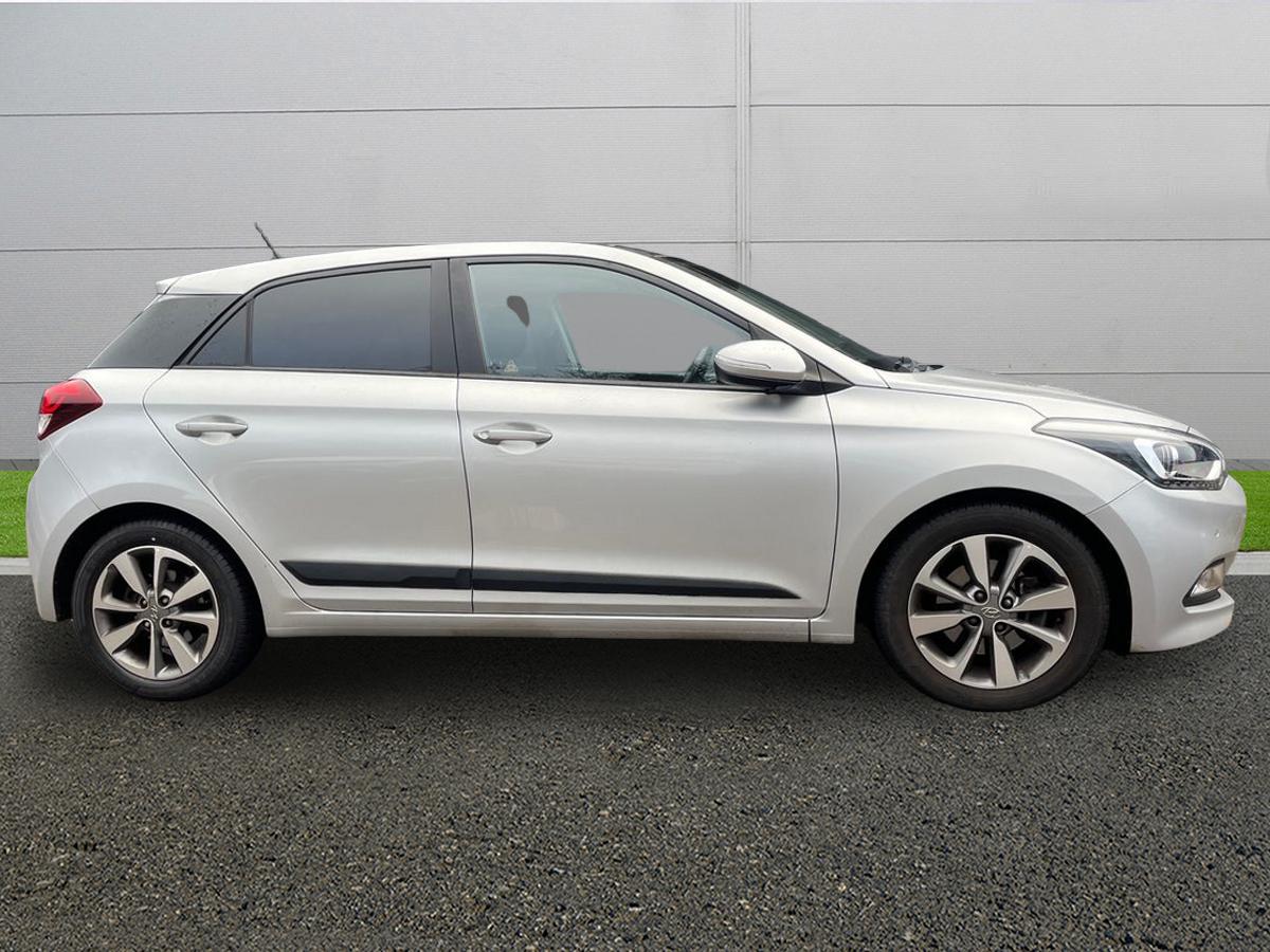 Used Hyundai i20 2018 for sale - 77372991: Photo 8