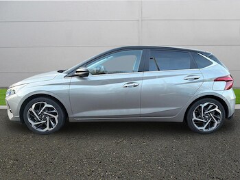 Used Hyundai i20 2022 for sale - 77312303: Photo