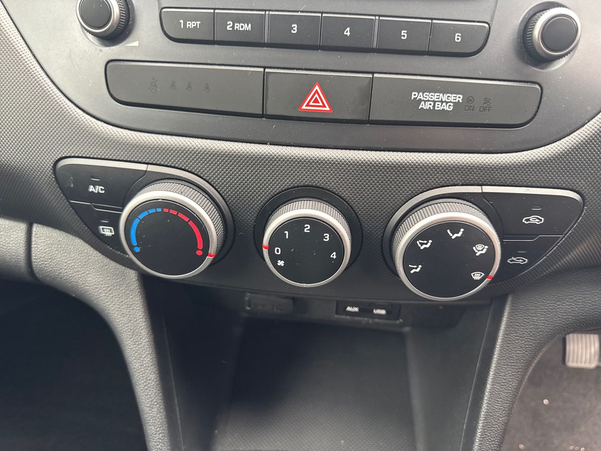 Used Hyundai i10 2017 for sale - 77002614: Photo 18