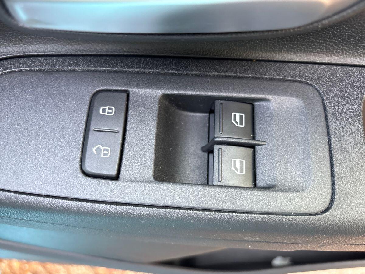 Used Volkswagen up! 2021 for sale - 76786438: Photo 20