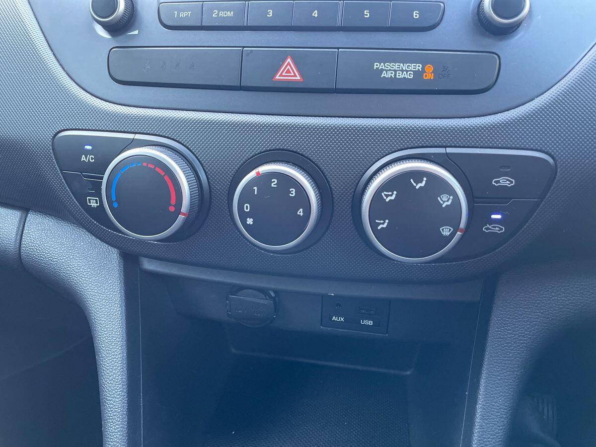 Used Hyundai i10 2018 for sale - 76926945: Photo 18