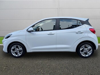 Used Hyundai i10 2020 for sale - 76913556: Photo