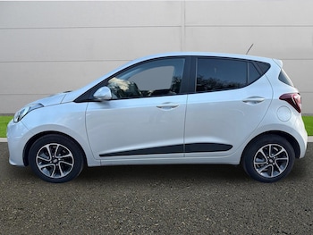 Used Hyundai i10 2018 for sale - 78152534: Photo
