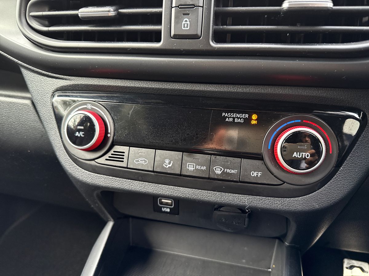 Used Hyundai i10 2022 for sale - 77002639: Photo 18